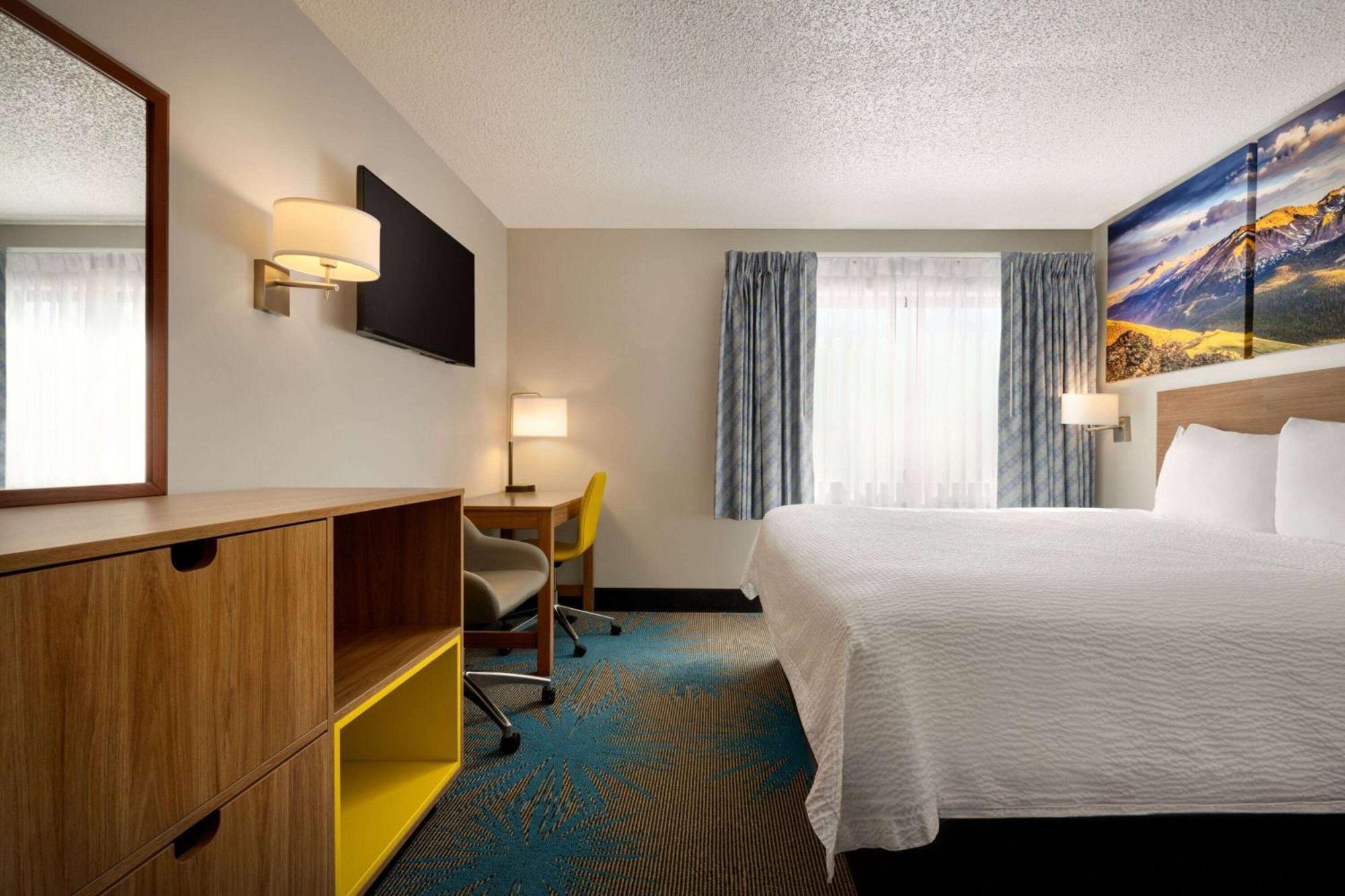 Days Inn By Wyndham Carbondale Bagian luar foto