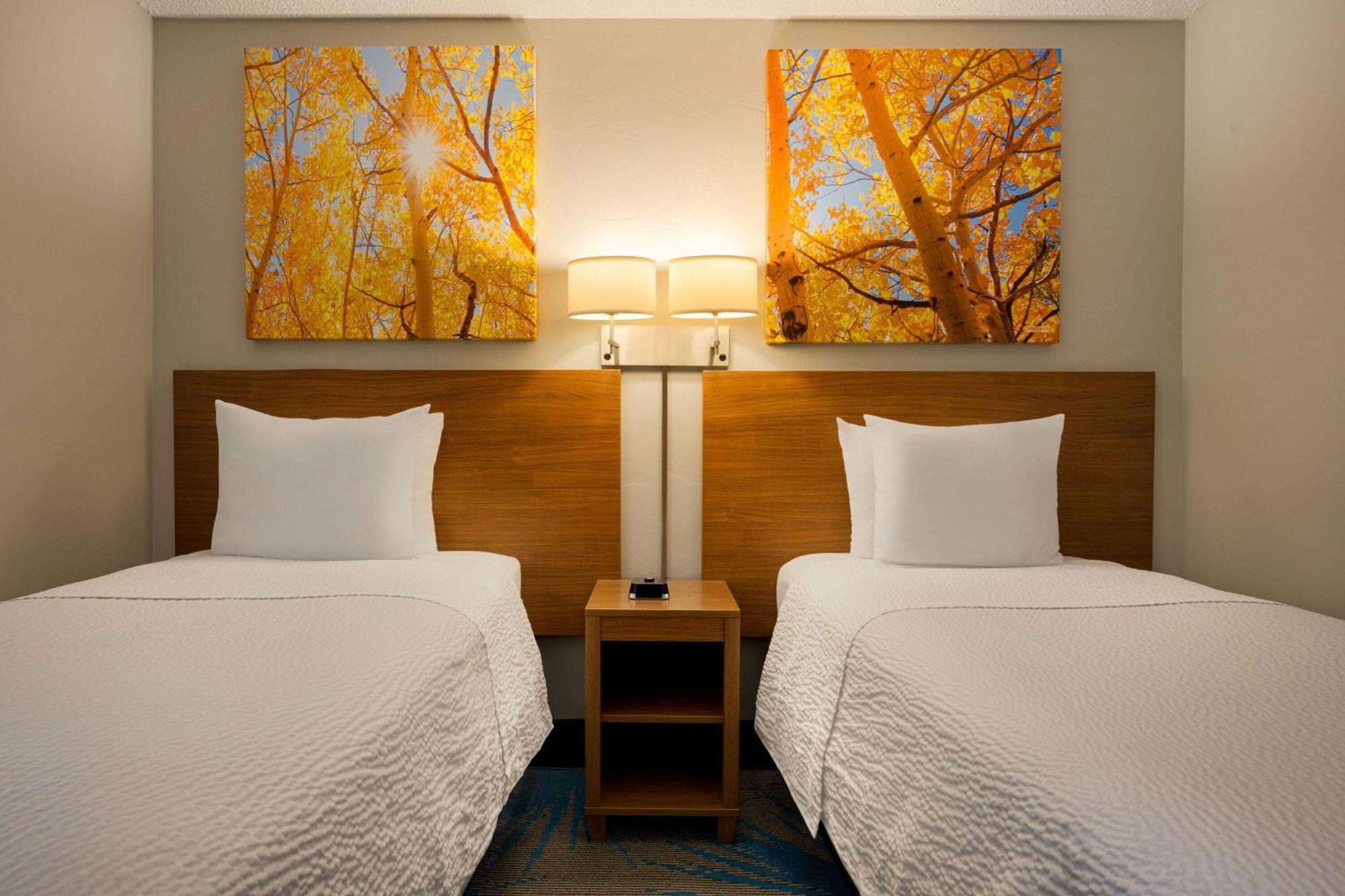 Days Inn By Wyndham Carbondale Bagian luar foto