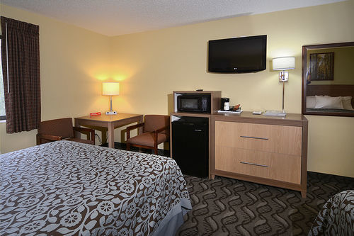 Days Inn By Wyndham Carbondale Bagian luar foto